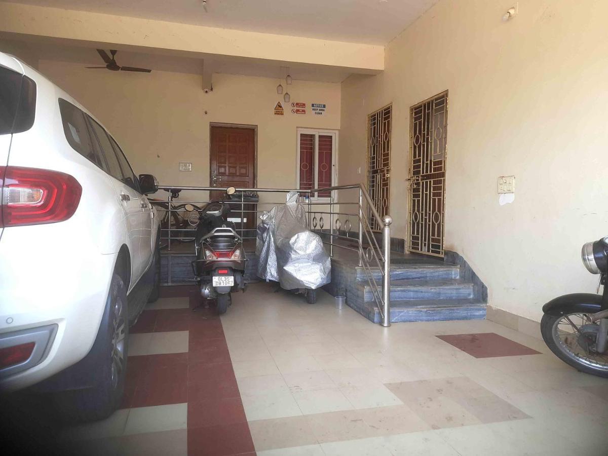 Sublime Homestay Bhubaneswar Exterior foto